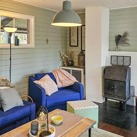 3 Bedroom Gorgeous In Hornnes